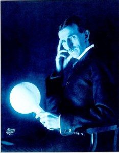 Tesla-Wireless-Lightbulb-nikola-tesla-3362112-389-500